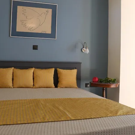 Seafront Studio Apartment Elia Nikitis